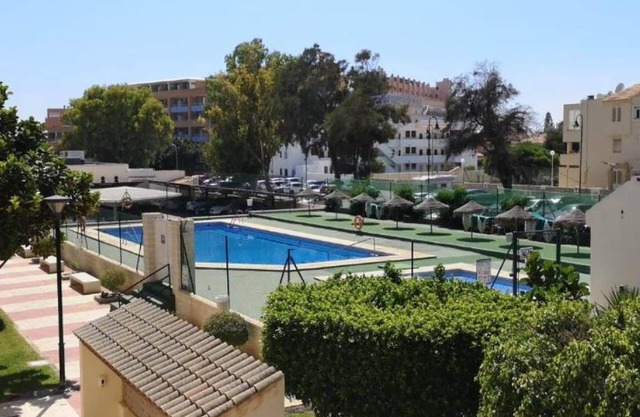 Apartamento en Roquetas cerca de Serena