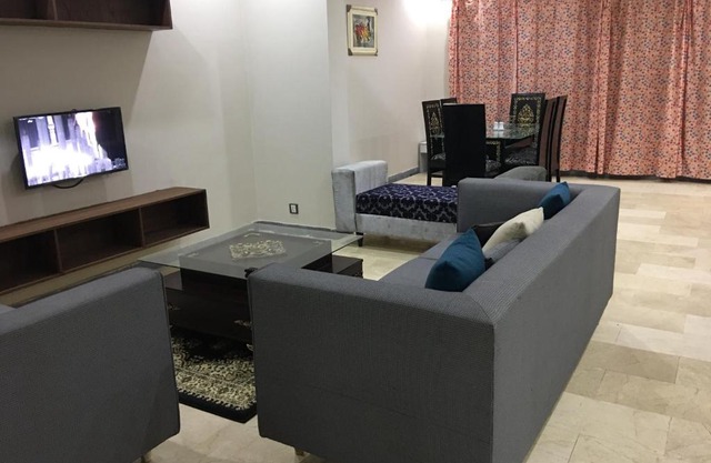 Apartment near Shaukat Khanum