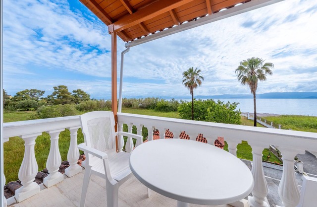Apartamento 'Neptuno' con vistas al mar, terraza compartida y Wi-Fi