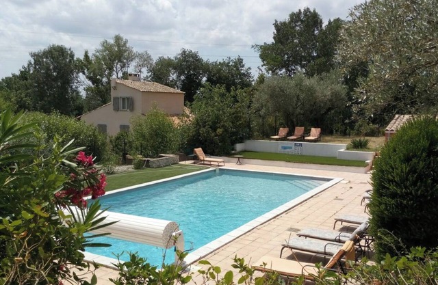 Apartamento 'Nino - 2/4 Personnes' con piscina compartida, Wi-Fi y aire acondicionado
