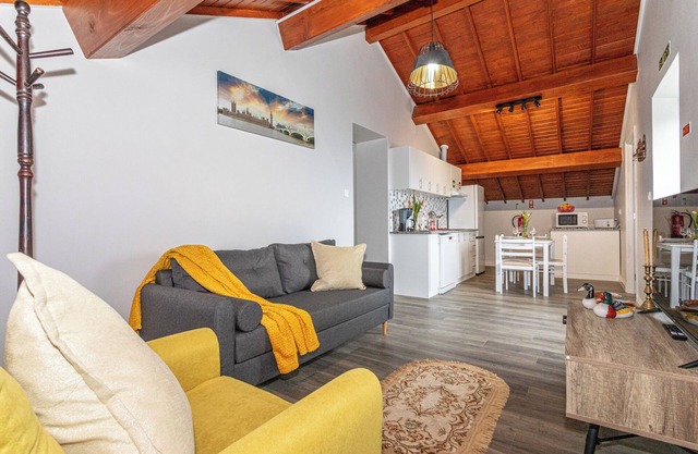 Apartamento "Oásis Fonte Grande 3" con vistas al mar, terraza y Wi-Fi