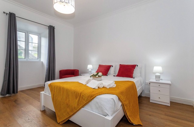 Apartamento "Oásis Fonte Grande 4" con vistas al mar, terraza y Wi-Fi