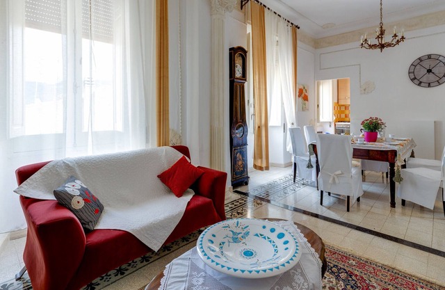 Apartamento 'Palazzo Storico Del 1600' con balcón y Wi-Fi