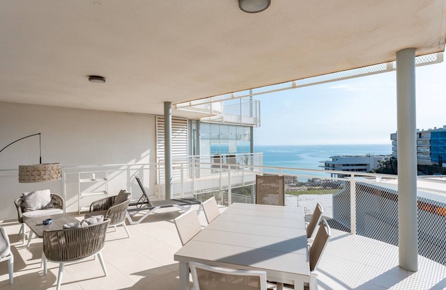 Apartamento 'Peninsula' con vistas al mar, Wi-Fi y aire acondicionado