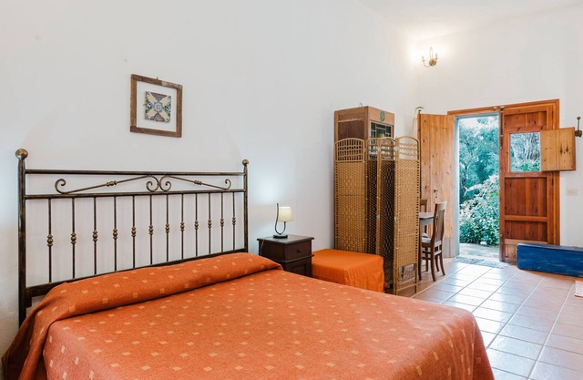 Apartamento 'Pino' con jardín privado, Wi-Fi y aire acondicionado