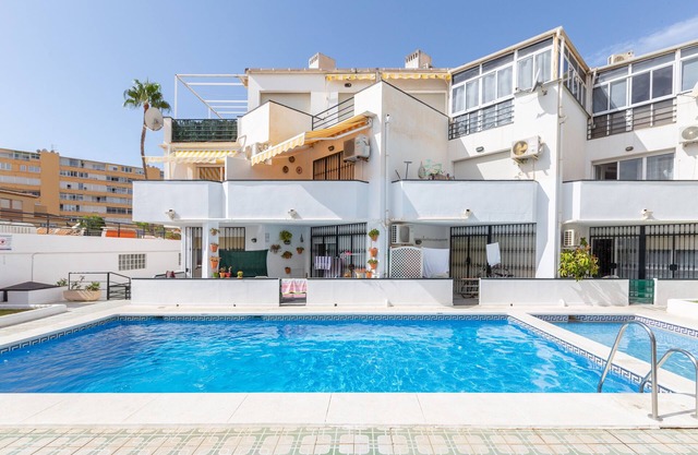 Apartamento "Piso Carlota Alessandri" con piscina compartida y Wi-Fi