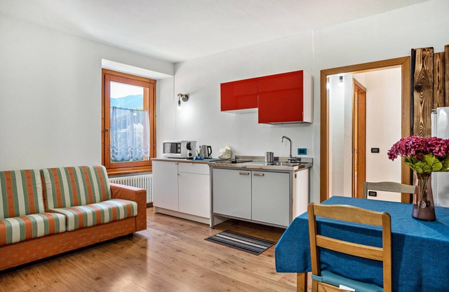 Apartamento 'Ride Home 1' con vistas a la montaña, jardín compartido y Wi-Fi