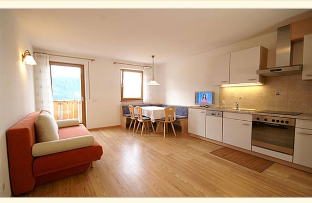 Apartment 'Rungghof 2' with Mountain View, Shared Terrace and Wi-Fi