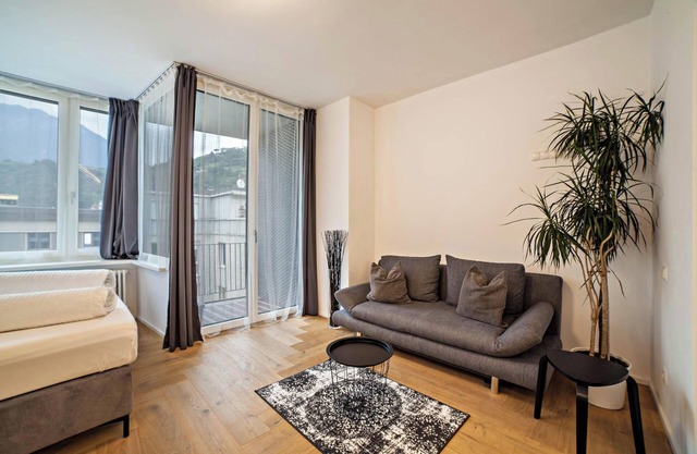 Apartamento "Sabine K" con vistas a la montaña, aire acondicionado, Wi-Fi y balcón