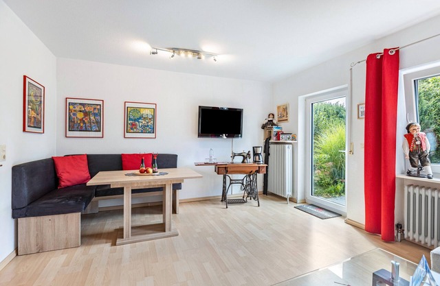 Apartamento 'Schwarzwaldhirsch' con terraza privada y Wi-Fi