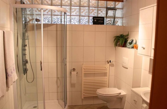 Apartamento, ducha, aseo, cabina de infrarrojos - Apartamento "Zur Quelle"