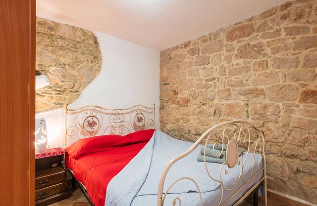 Apartamento 'Su Staulu Nou' con Wi-Fi y aire acondicionado