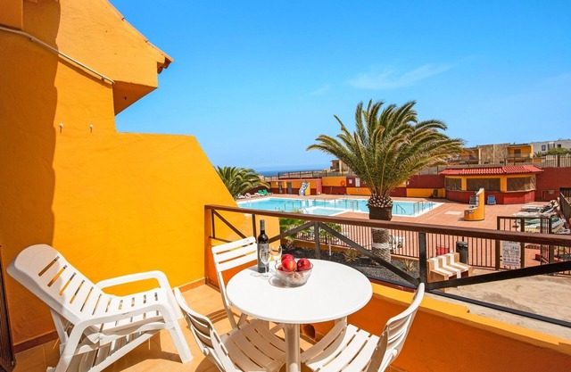 Apartamento 'Surf Home Sea View' con vistas al mar, piscinas compartidas y Wi-Fi