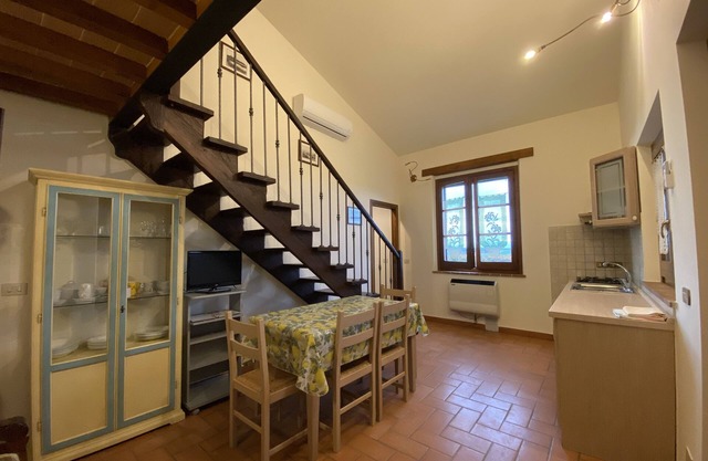 IDEAL VACACIONES Tenuta Badia Polvese