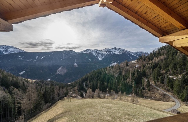 Apartamento 'Thalhof Kornigl' con vistas a la montaña, jardín compartido y Wi-Fi
