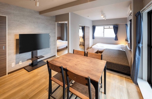 Apartment Type C double bed x 1 single bed x 2 - 10C / Osaka Ōsaka