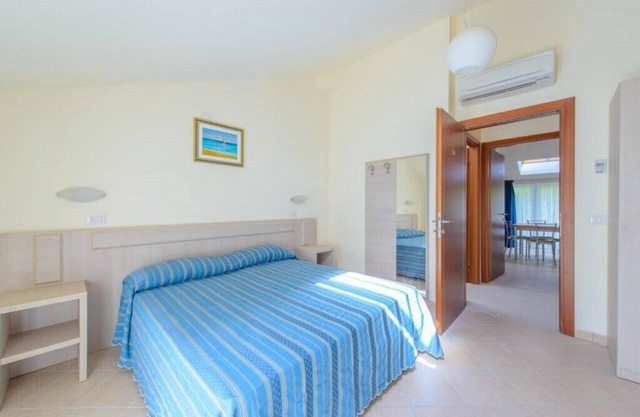 Apartamento de dos habitaciones en Viserba, con balcones con vista al mar, estacionamiento privado, wifi, amueblado.