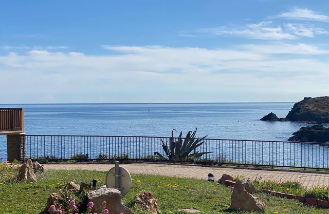 Apartamento hasta 4 personas en Collioure pies en el agua frente al mar
