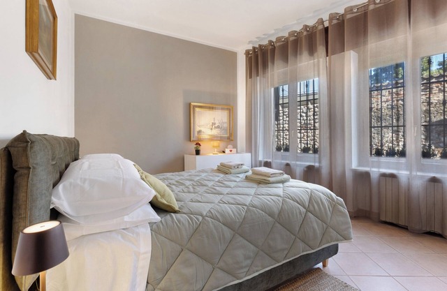 Apartamento 'Via T Da Vico 11' con jardín compartido, Wi-Fi y aire acondicionado