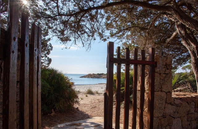 Apartamento Villa Peps cerca de la playa, con jardín