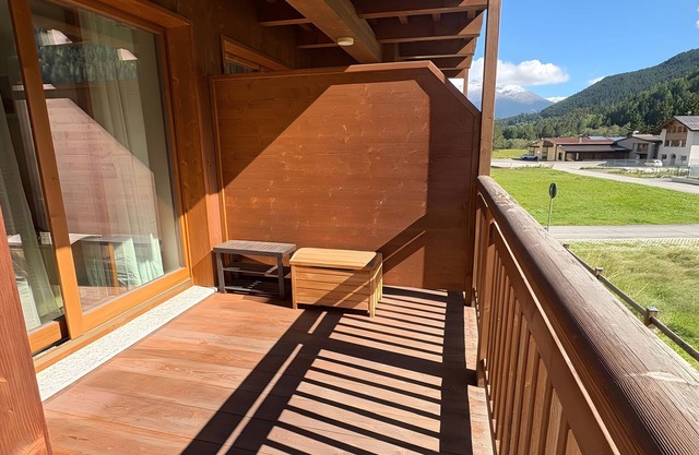 Apartamento 'Viola' con Vista a la Montaña, Balcón y Wi-Fi