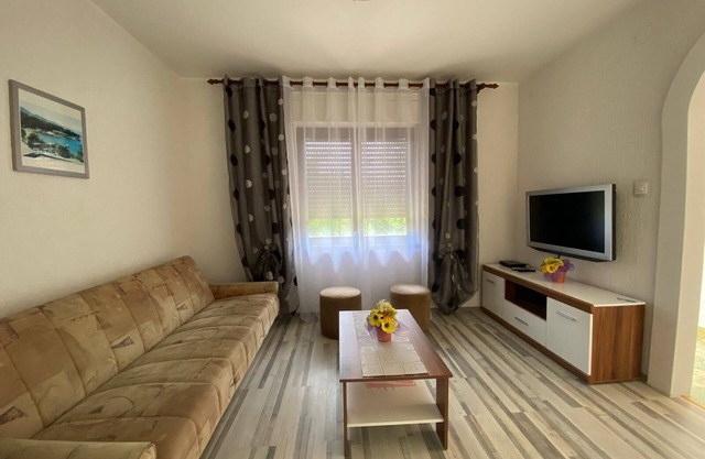 Apartment Vito (94109-A1) - Povile