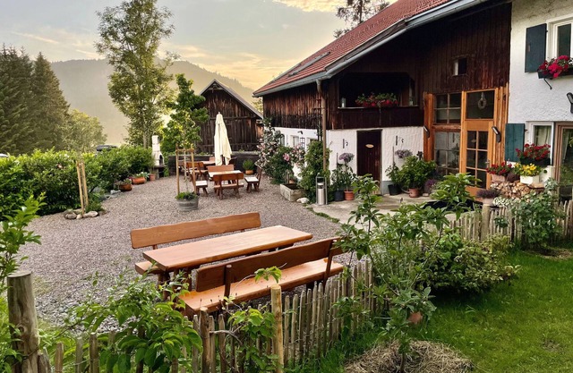 Apartamento 'Wertach' con vistas a la montaña, terraza compartida y Wi-Fi