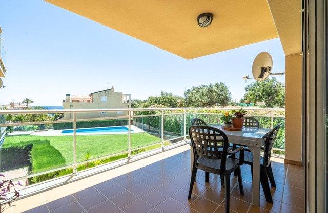 Apartamento con terraza y piscina 100m playa