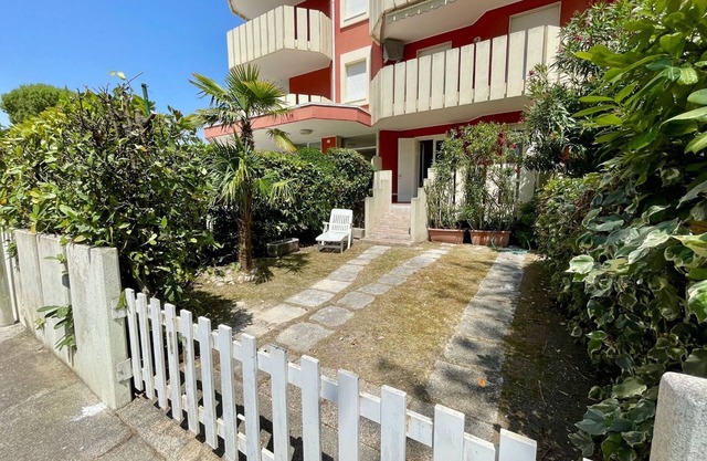 Apartamento familiar soleado con piscina cerca de la playa