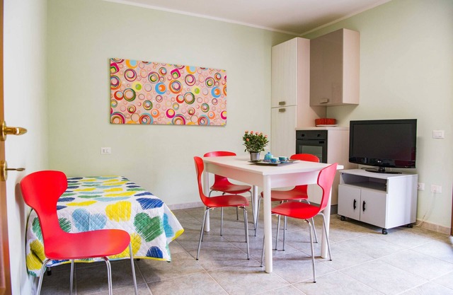 Apartamento con gran porche ideal para pasar unas maravillosas vacaciones.