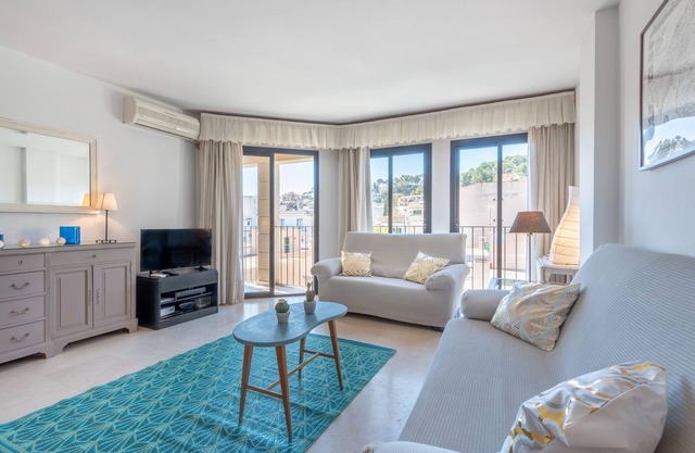 Apartamento con vistas a la montaña, Wi-Fi y aire acondicionado.