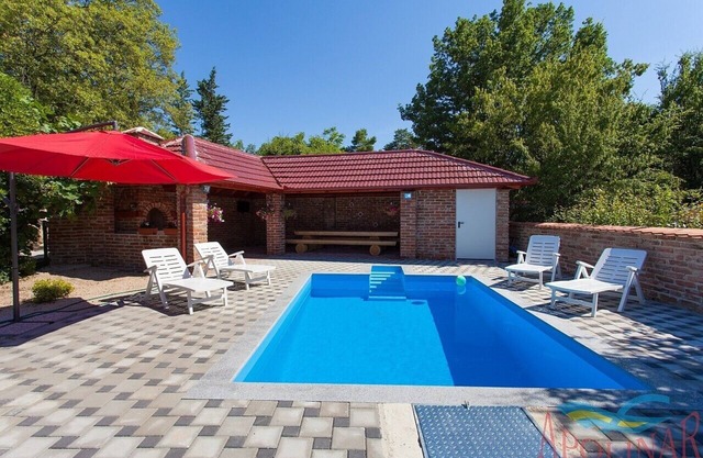 Apartamento con piscina para dos personas