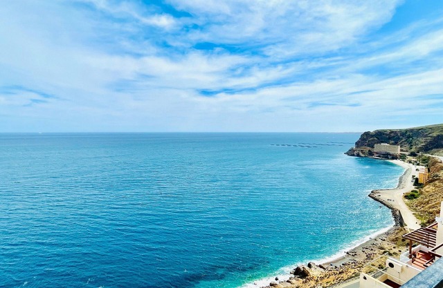 Apartamento duplex con exclusivas vistas 180º encima del mar