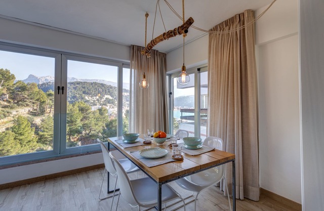 Apartamento a escasos minutos de la playa con vistas al mar en el Puerto Sóller