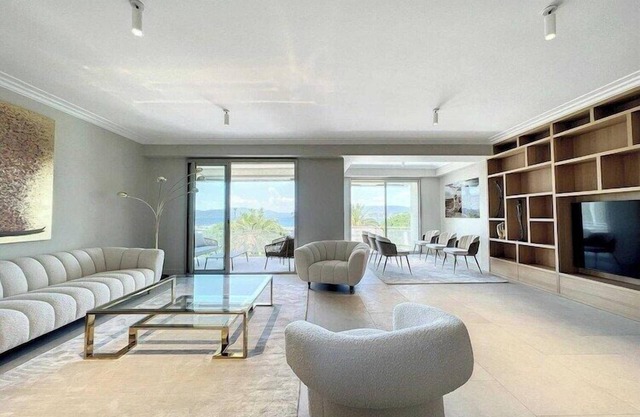 Apartamento con terraza vista al mar