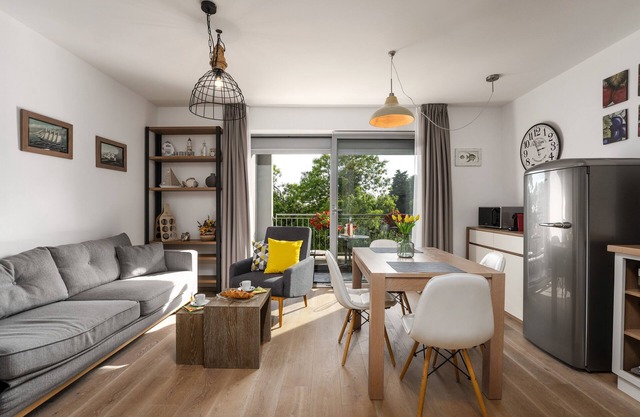 Apartment with sea view, only 50 m from the sea, new and modern