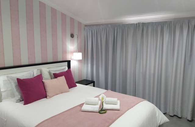 apartamento con terraza junto a la playa
