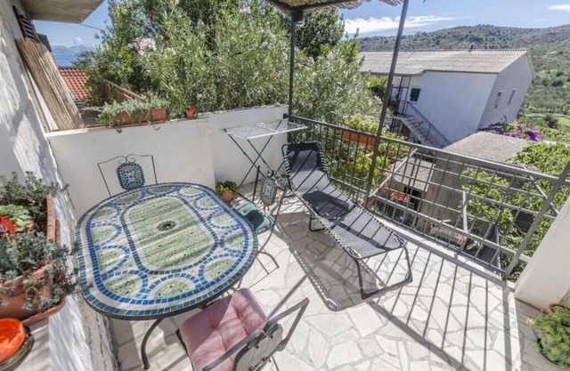 Apartamentos Anita (45751-A2) - Slatine (Ciovo)