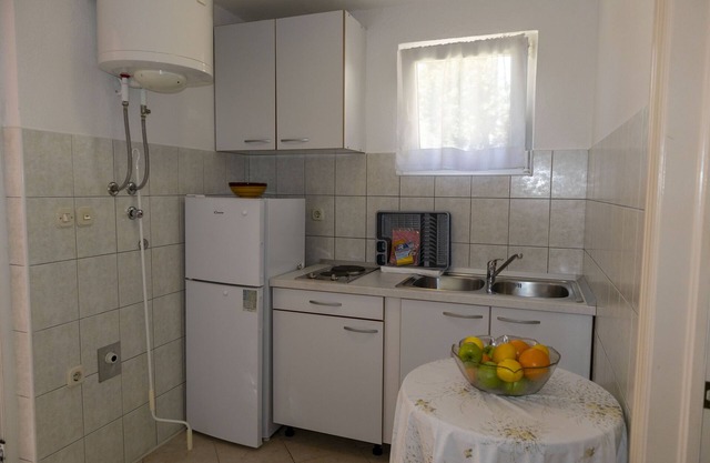 Apartments Ante (36231-A5) - Makarska