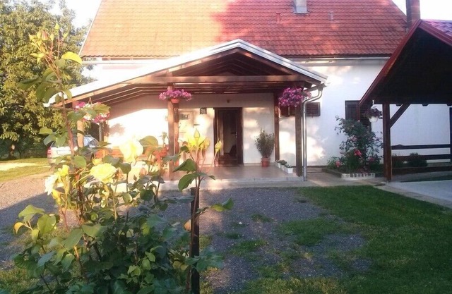 Apartamentos Dragan, (10696), Plitvice, Plitvice, Croacia