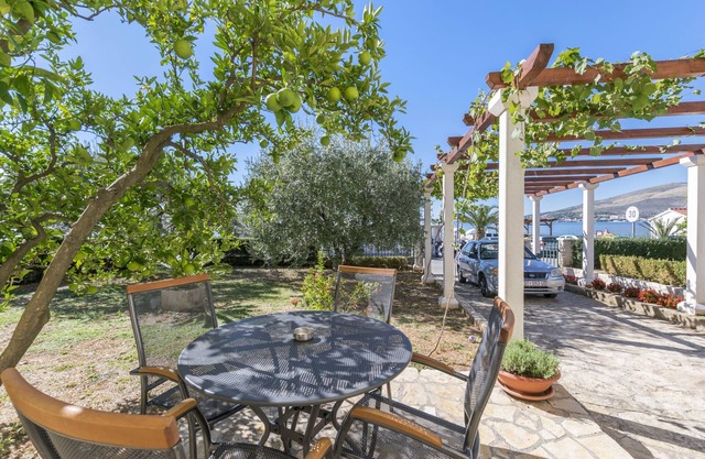 Apartamentos Maja (40521-A1) - Okrug Gornji (Ciovo)