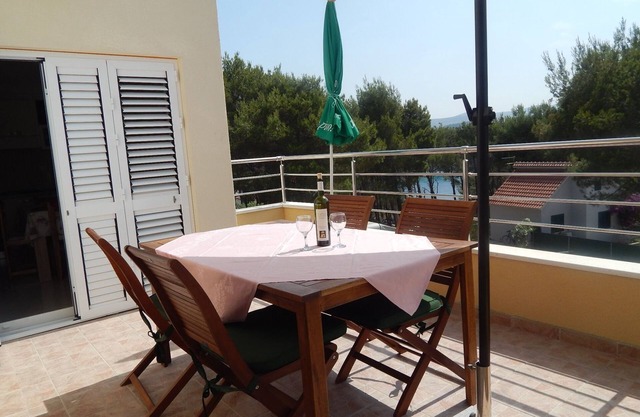 Apartments Mimose - Two Bedroom Apartment with Terrace and Sea View ( Lile)