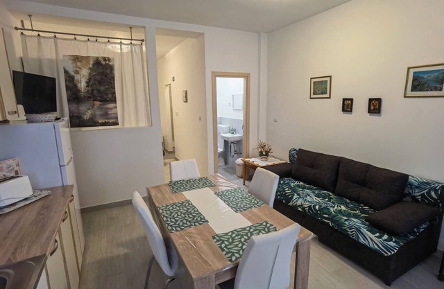 Apartments Near the sea (66902-A1) - Opatija