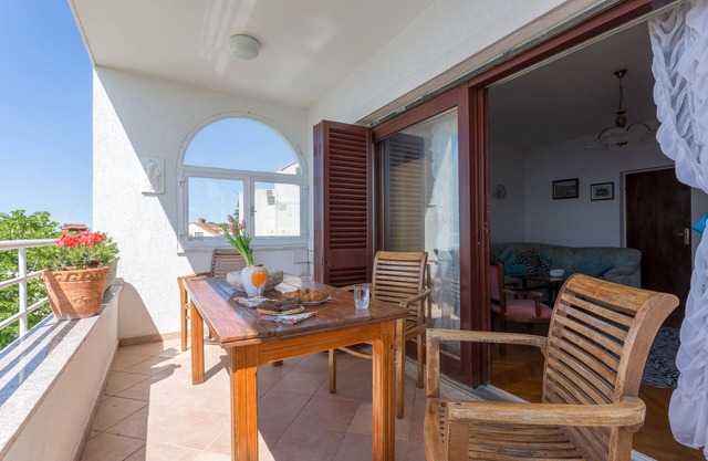 Apartment Sunrise - Apartamento de 3 dormitorios con terraza y vistas al mar