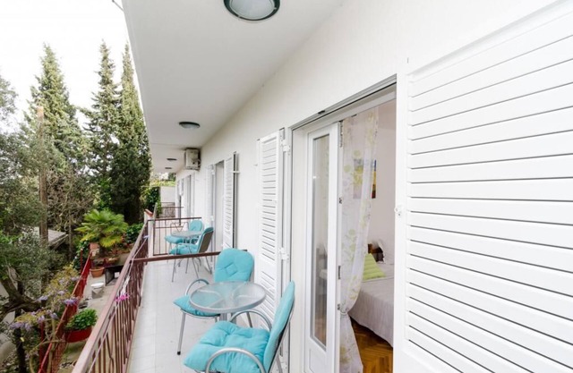 Apartments Villa Nikol - Apartamento de dos habitaciones con balc��n y vistas al mar (APT 7)