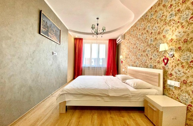 ApartPoltava Світлі та просторі двокімнатні апартаменти в новобудові, закритий паркінг , ЦЕНТР МІСТА, банківський ЧЕК