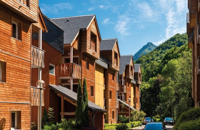 Appart Équipé Près du Centre-Ville | Accès Sauna Sur-Place!