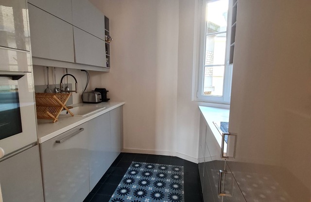 Appartement Élégant et Calme, Quartier Animé