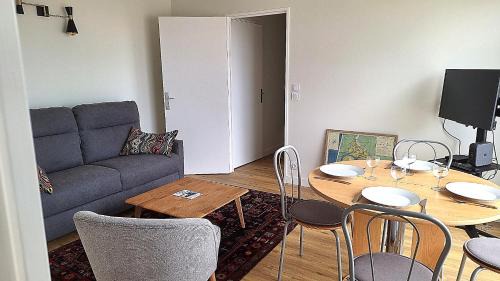 Appartement cosy face à la gare avec tout à proximité Plages et commerces à pied