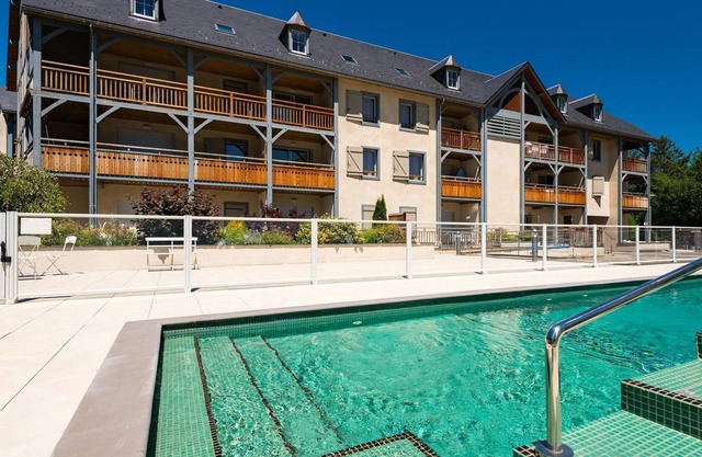 Apartamento acogedor a 500 m de la télécabine et des thermes! Casiers à ski